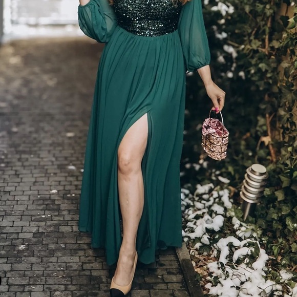 Green Sequined Party Dress with slit - Picture 3 of 7